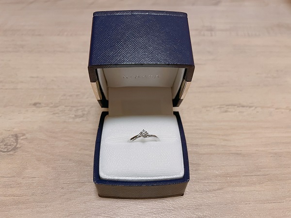 婚約指輪
